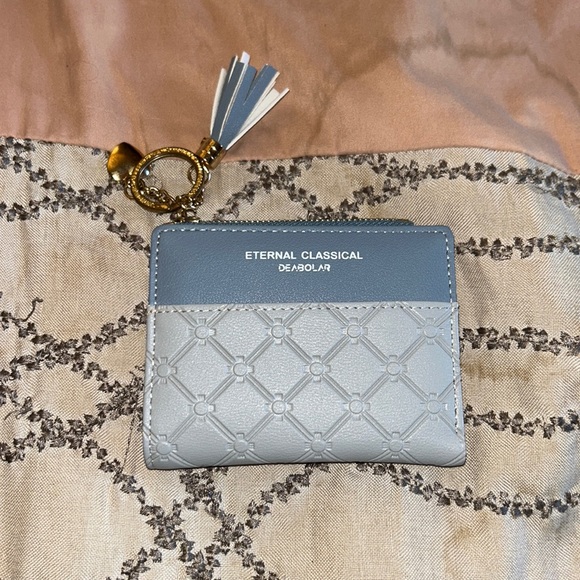 Keychain Wallet - Picture 1 of 4